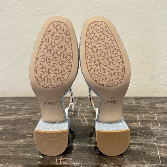 NEW Badgley Mischka Jewel Cathleen Heels - Picture 13 of 14